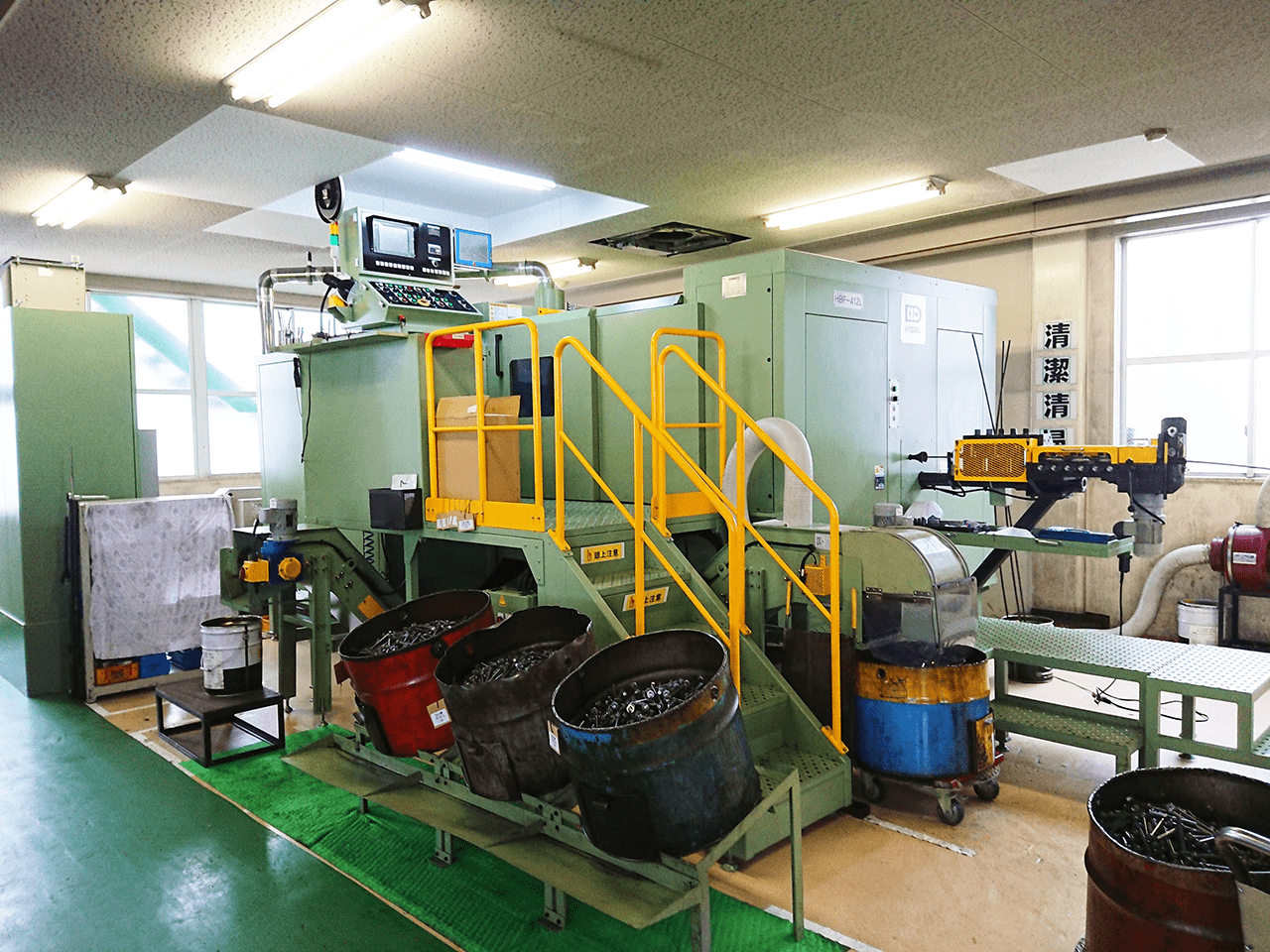 4段ボルトフォーマー